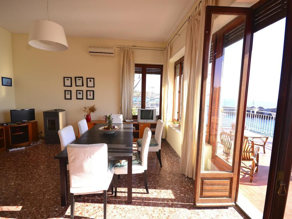 Cozy Holiday Home In Pozzillo With Terrace Acireale Esterno foto