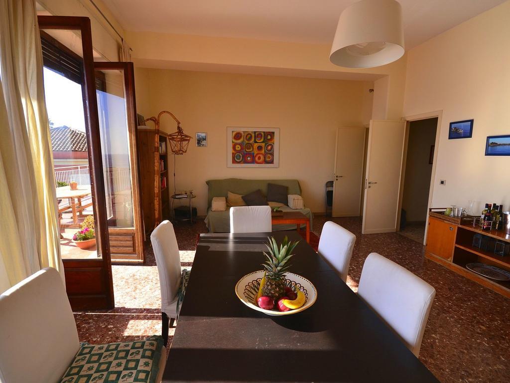 Cozy Holiday Home In Pozzillo With Terrace Acireale Esterno foto