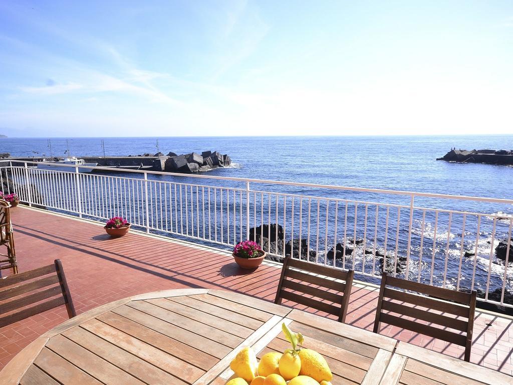 Cozy Holiday Home In Pozzillo With Terrace Acireale Esterno foto